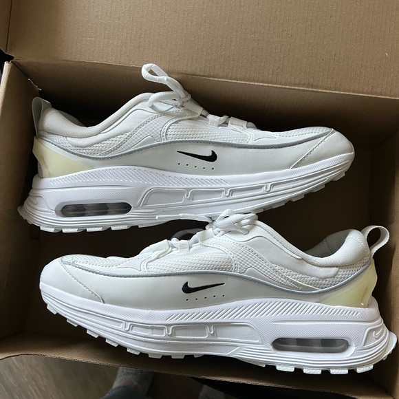 Brand new in box Nike Air Max pure white Nikes Women’s size 9 - Picture 4 of 9